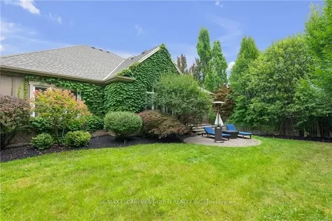 22 Creekside Drive Niagara-on-the-lake ON L0S 1J0