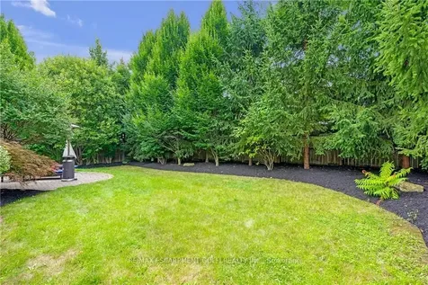 22 Creekside Drive Niagara-on-the-lake ON L0S 1J0