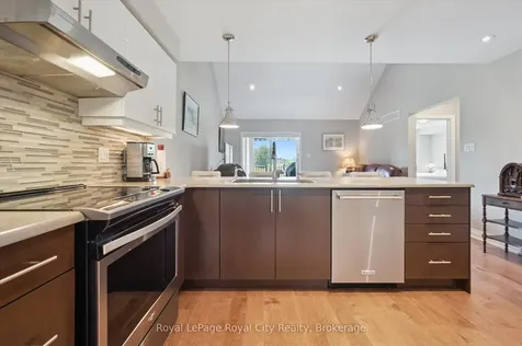 113 Aberdeen Street Centre Wellington ON N1M 0B8