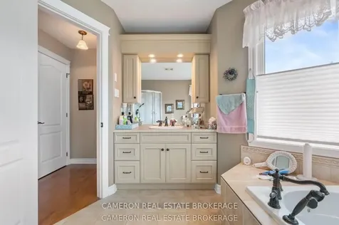 18105 Farlinger Drive South Glengarry ON K6H 5R5