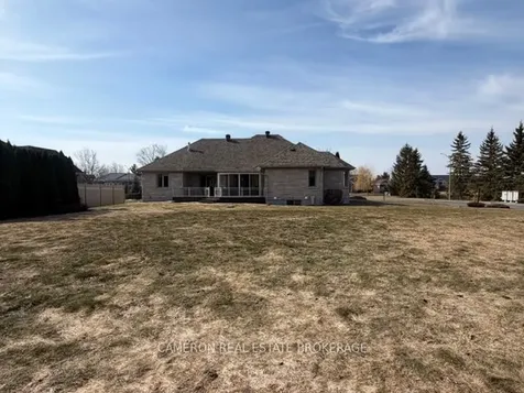18105 Farlinger Drive South Glengarry ON K6H 5R5