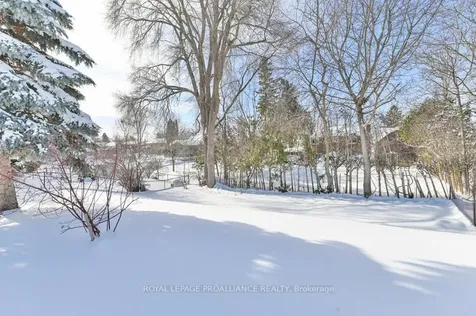 72 Gilbert Street Belleville ON K8P 3H2