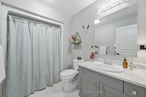 7 Bevan Drive Belleville ON K8N 0H3