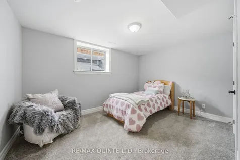 7 Bevan Drive Belleville ON K8N 0H3