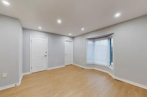 232 Stonehenge Drive Hamilton ON L9K 1R5
