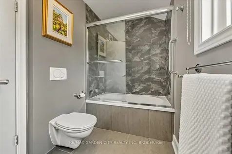 112 Riverdale Drive St. Catharines ON L2R 4B9