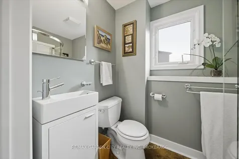 112 Riverdale Drive St. Catharines ON L2R 4B9