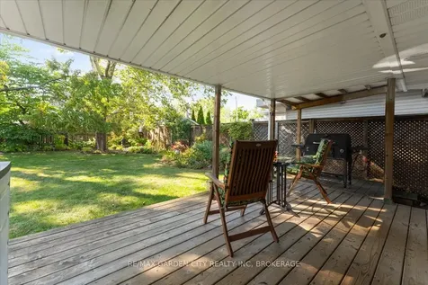 112 Riverdale Drive St. Catharines ON L2R 4B9