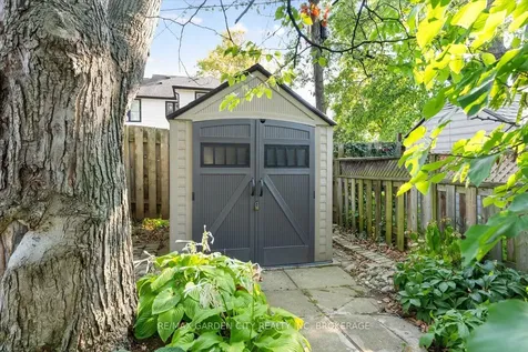 112 Riverdale Drive St. Catharines ON L2R 4B9