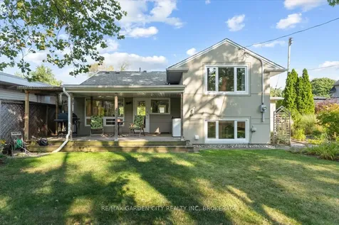112 Riverdale Drive St. Catharines ON L2R 4B9
