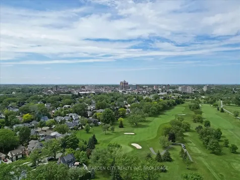 112 Riverdale Drive St. Catharines ON L2R 4B9