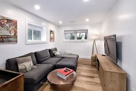 9 Shirley Court Blue Mountains ON N0H 2P0