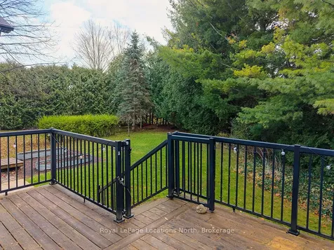 9 Shirley Court Blue Mountains ON N0H 2P0