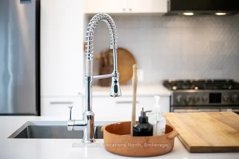 9 Shirley Court Blue Mountains ON N0H 2P0