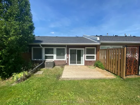 36 Mckenna Court Hamilton ON L9B 1T8