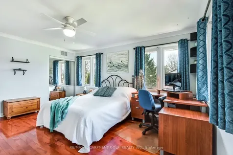 24 John Martin Crescent Hamilton ON L8B 0Z9