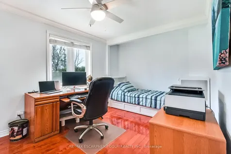 24 John Martin Crescent Hamilton ON L8B 0Z9