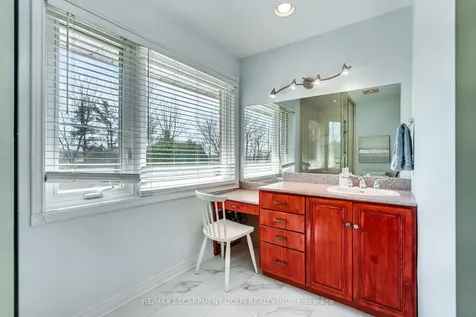 24 John Martin Crescent Hamilton ON L8B 0Z9