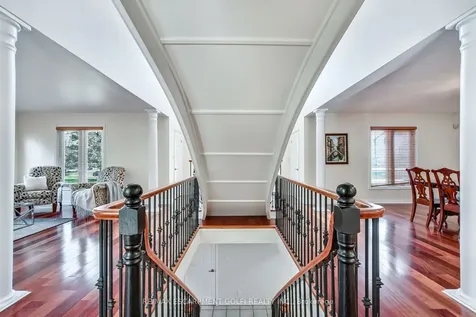 24 John Martin Crescent Hamilton ON L8B 0Z9