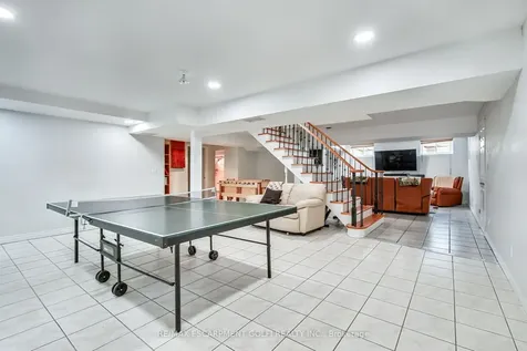 24 John Martin Crescent Hamilton ON L8B 0Z9