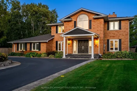 24 John Martin Crescent Hamilton ON L8B 0Z9