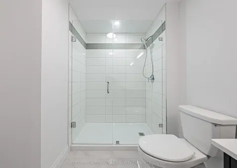 153 Wilson Avenue Hamilton ON L9G 1N4