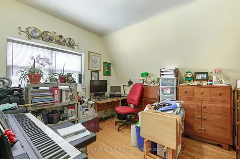 25 Murray Street Brockville ON K6V 2W5