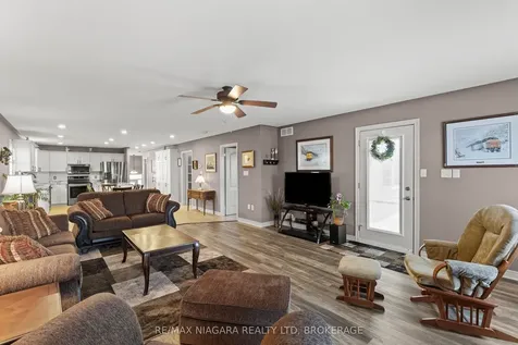 129 Wellbrook Avenue Welland ON L3C 7M8