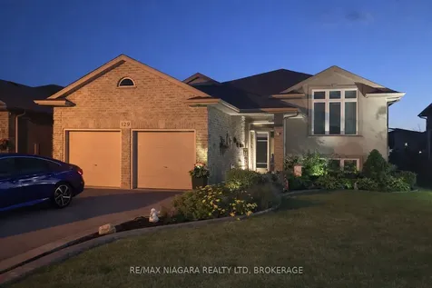 129 Wellbrook Avenue Welland ON L3C 7M8