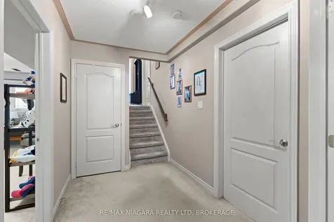 129 Wellbrook Avenue Welland ON L3C 7M8