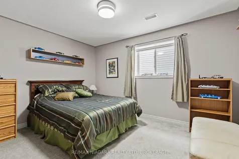 129 Wellbrook Avenue Welland ON L3C 7M8