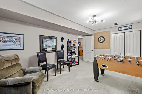 129 Wellbrook Avenue Welland ON L3C 7M8
