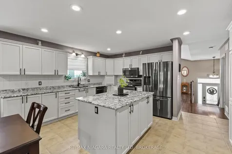 129 Wellbrook Avenue Welland ON L3C 7M8