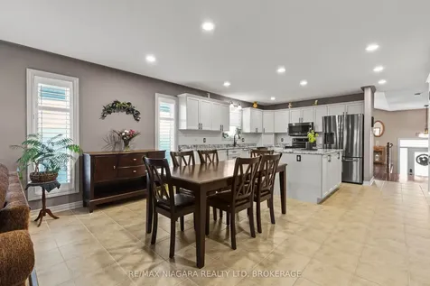 129 Wellbrook Avenue Welland ON L3C 7M8
