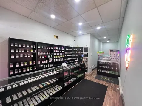 486 Grantham Avenue Avenue E St. Catharines ON L2M 6W2