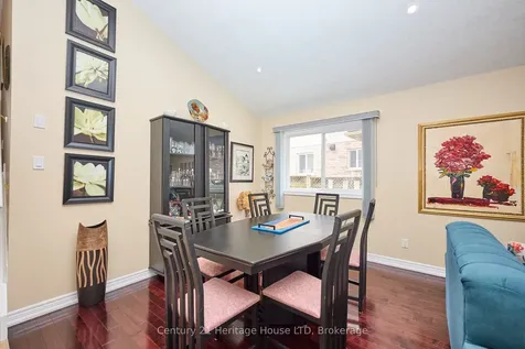 222 Dorchester Drive Grimsby ON L3M 5K8