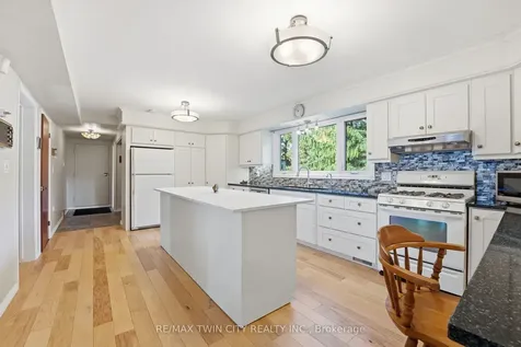 24 River Road Brantford ON N3R 0C1