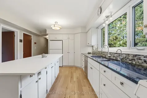 24 River Road Brantford ON N3R 0C1