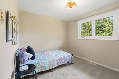 24 River Road Brantford ON N3R 0C1