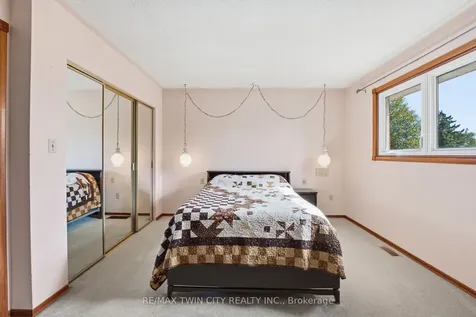 24 River Road Brantford ON N3R 0C1