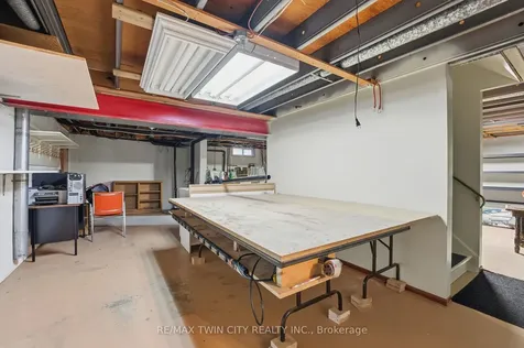 24 River Road Brantford ON N3R 0C1