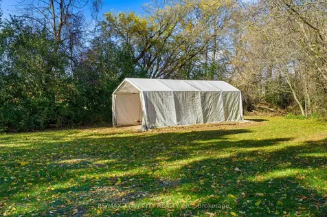 24 River Road Brantford ON N3R 0C1