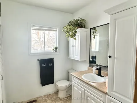 470 Mcphail Street North Bay ON P1B 5Y8