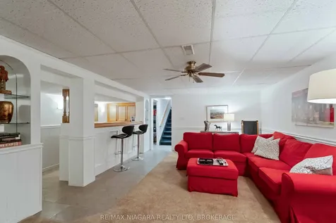 2921 Gail Avenue Niagara Falls ON L2J 2E1