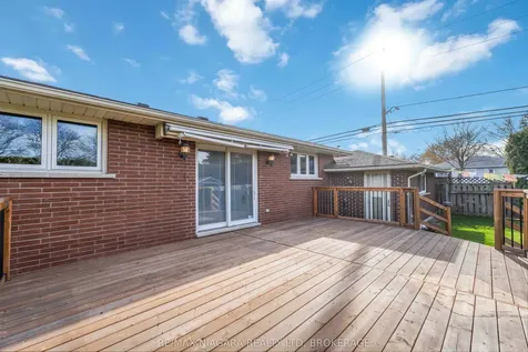 2921 Gail Avenue Niagara Falls ON L2J 2E1