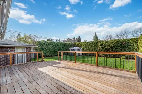2921 Gail Avenue Niagara Falls ON L2J 2E1