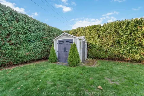 2921 Gail Avenue Niagara Falls ON L2J 2E1