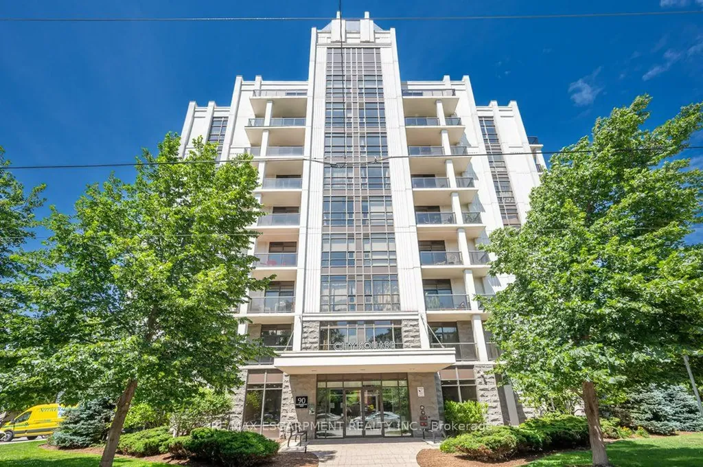 90 Charlton Avenue W Hamilton ON L8P 0B4