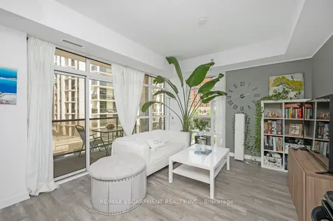 90 Charlton Avenue W Hamilton ON L8P 0B4