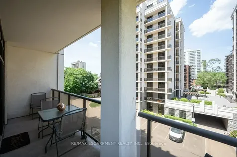 90 Charlton Avenue W Hamilton ON L8P 0B4